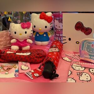 HELLO KITTY ULTIMATE COLLECTION NWT 14 PIECES AND 1 PINK BETSY JOHNSON WALLET🎀💖💕